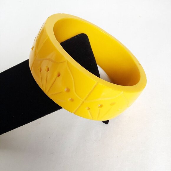 Carved Bangle Bracelet Bright Yellow Wide Thick and Heavy Spring Summer Bracelet - Picture 4 of 6